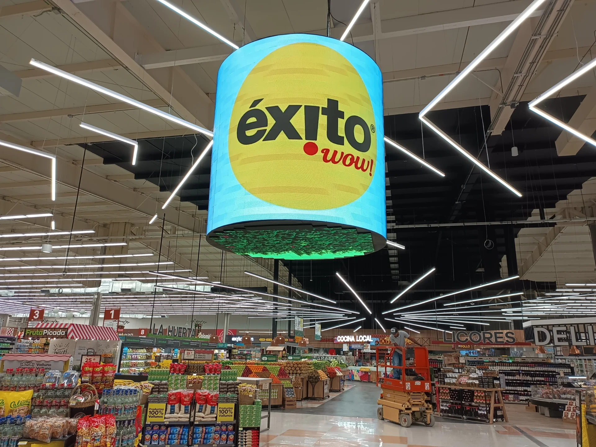 Pantalla digital Éxito Wow por Tekus